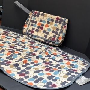 JJ Cole Collections Portable/Wipeable Diapers And Wipes Pod With Change Pad .